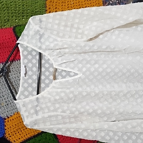 White Sheer fancy blouse long sleeve golden Accent Sz M Liz Claiborne - Picture 2 of 8